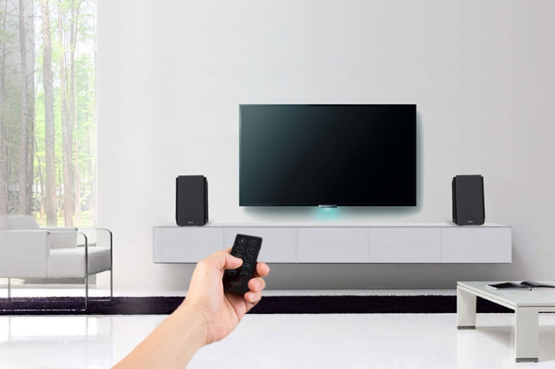 Loa Edifier R2000DB điều khiển