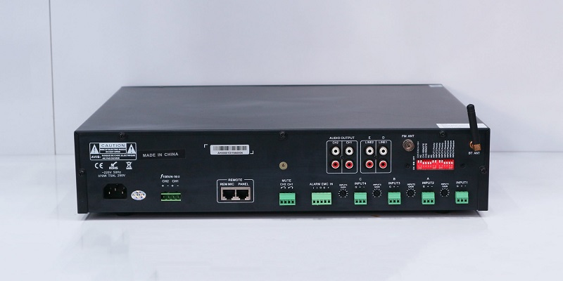 giá của amply ITC TZ-2240