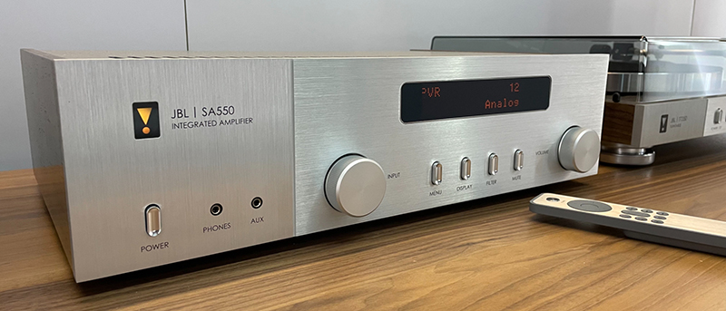 thiết kế của Amply JBL SA550 Classic