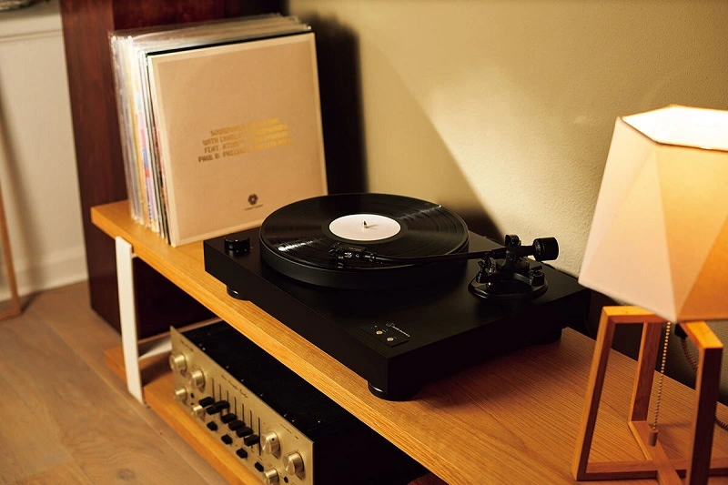 AT-LP8X hỗ trợ nhiều tốc độ quay, bao gồm 33-1/3, 45 và 78 RPM,