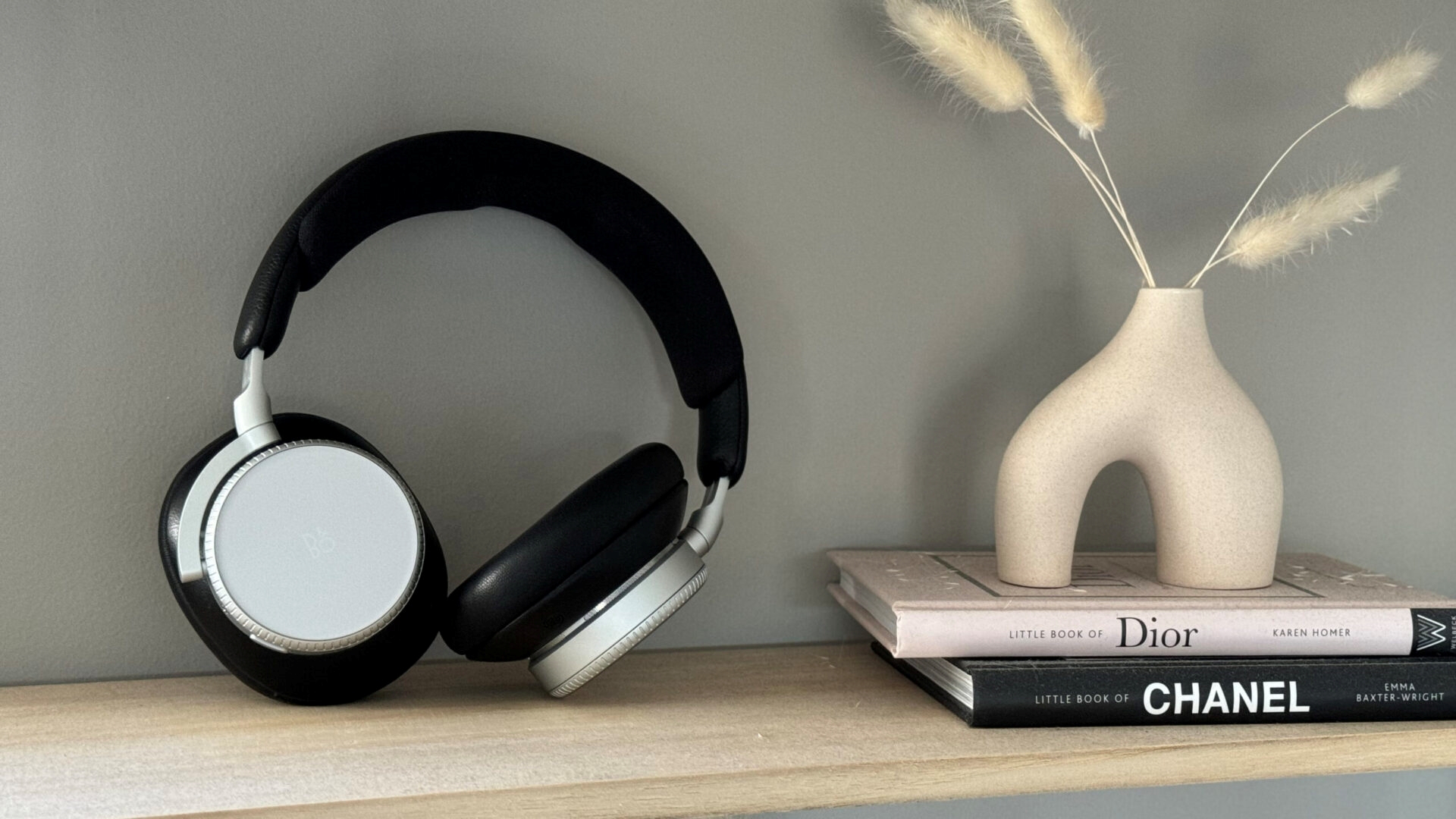Beoplay H100 Thiết kế sang trọng và đẳng cấp